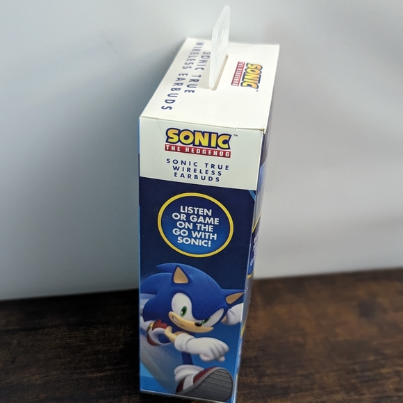 Sonic The Hedgehog Sonic True Wireless Earbuds - Picture 6 of 10
